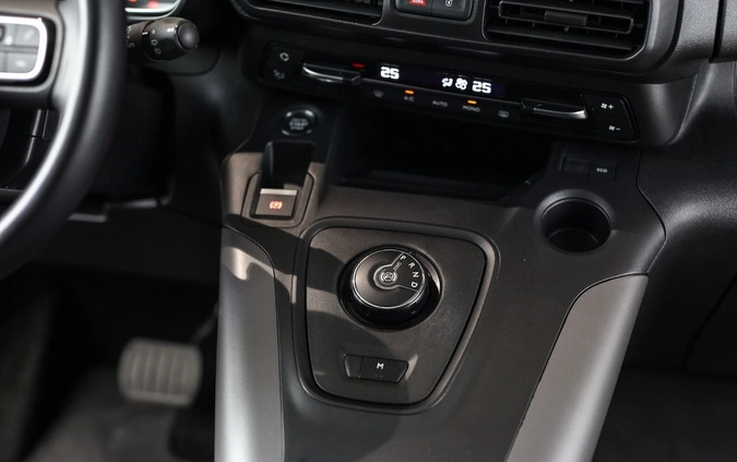 Toyota Proace City Verso cena 115850 przebieg: 110927, rok produkcji 2021 z Kcynia małe 596